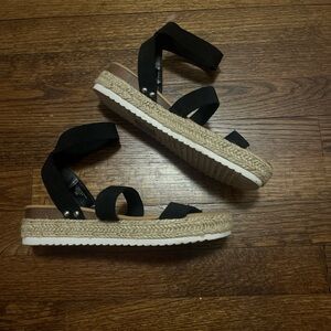Black strap sandals